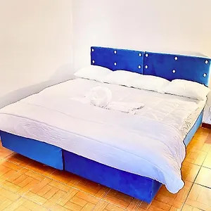Quarto em Acomodações Particulares New In Loures, Lisboa